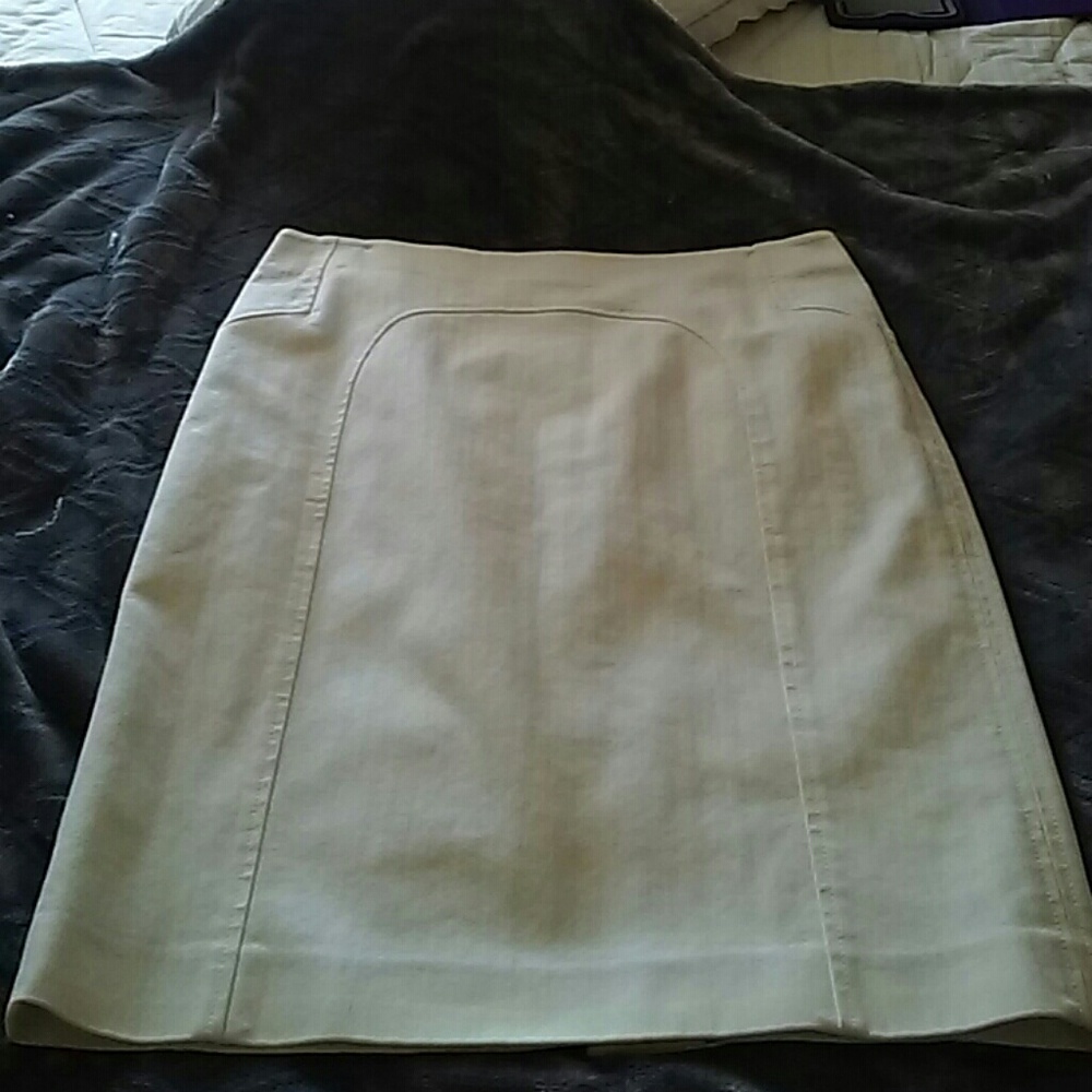 Badgley Mischka white pencil skirt